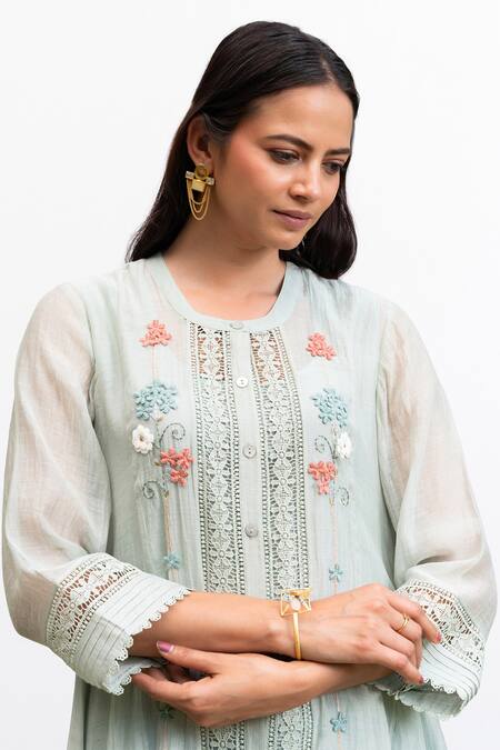 Shop OMI Green Chanderi, Cotton Satin Lace, Embroidery Floral Thread Work Kurta Pant Set Online at Aza Fashions Shop_OMI_Green Chanderi, Cotton Satin Lace, Embroidery Floral Thread Work Kurta Pant Set _Online_at_Aza_Fashions