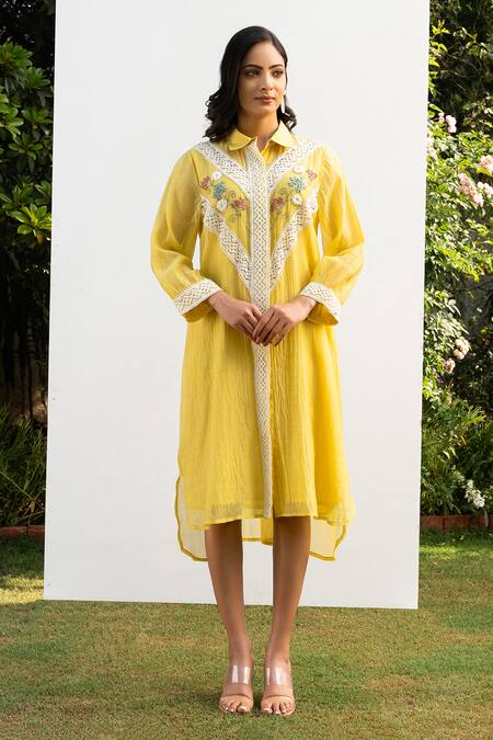 Shop OMI Yellow Chanderi, Cotton Satin Lace, Embroidery Floral Work Kurta Pant Set Online at Aza Fashions Shop_OMI_Yellow Chanderi, Cotton Satin Lace, Embroidery Floral Work Kurta Pant Set _Online_at_Aza_Fashions
