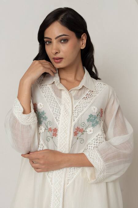 Shop OMI Off White Chanderi, Cotton Satin Lace, Embroidery Collared Kurta Pant Set Online at Aza Fashions Shop_OMI_Off White Chanderi, Cotton Satin Lace, Embroidery Collared Kurta Pant Set _Online_at_Aza_Fashions