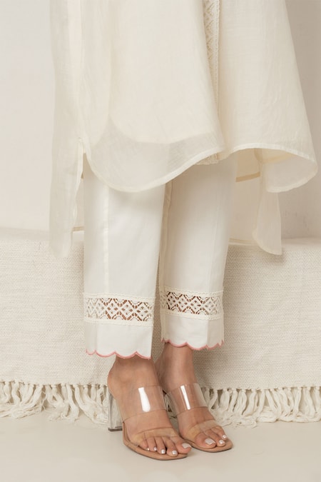 OMI Off White Chanderi, Cotton Satin Lace, Embroidery Collared Kurta Pant Set at Aza Fashions OMI_Off White Chanderi, Cotton Satin Lace, Embroidery Collared Kurta Pant Set _at_Aza_Fashions
