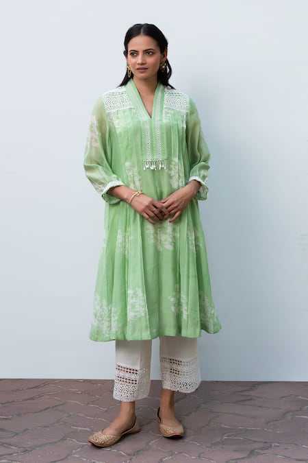 OMI Green Kurta Chanderi Printed Floral V Neck Pleated Pant Set