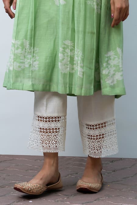OMI_Green Chanderi, Cotton Lace, Embroidery V-neck Pleated Kurta Pant Set _at_Aza_Fashions