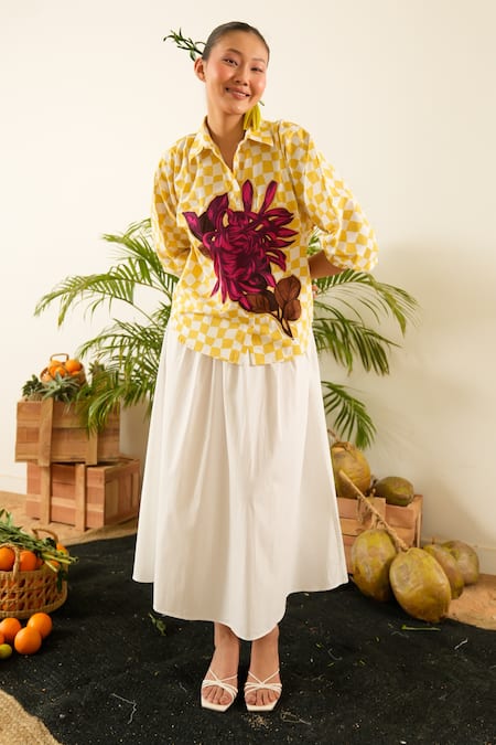 Shop Urban Life Yellow Cotton Poplin Machine Embroidery Wild Flower Collar Patchwork Shirt Shop_Urban Life_Yellow Cotton Poplin Machine Embroidery Wild Flower Collar Patchwork Shirt