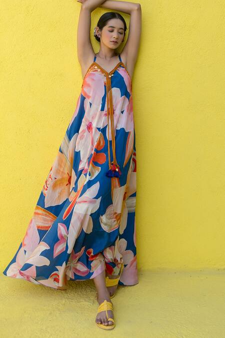 Nimbu Mirchi_Blue Crepe Sequins V-neck Lily Blossom Print Maxi Dress_at_Aza_Fashions