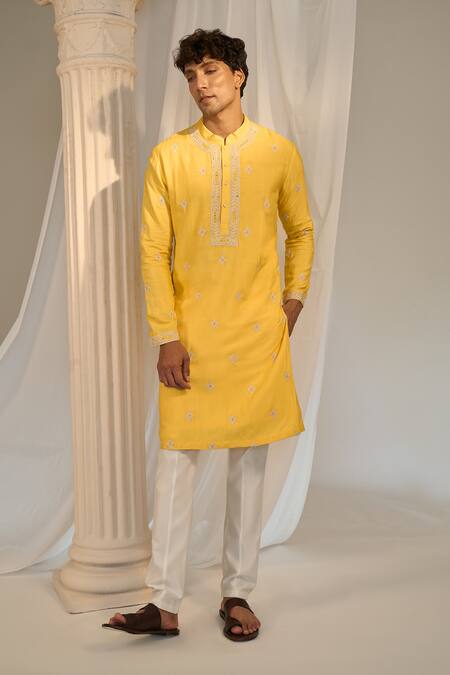 Buy_Soniya G X AZA_Yellow Handloom Cotton Embroidery Floral Kurta Set _Online_at_Aza_Fashions