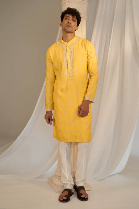 Buy_Soniya G X AZA_Yellow Handloom Cotton Embroidery Floral Kurta Set 