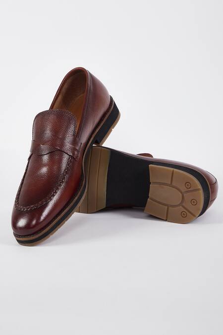 Shop Hats Off Accessories Brown Solid Slip-on Loafers at Aza Fashions Shop_Hats Off Accessories_Brown Solid Slip-on Loafers_at_Aza_Fashions
