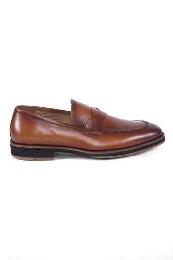 Hats Off Accessories Brown Solid Slip-on Loafers at Aza Fashions Hats Off Accessories_Brown Solid Slip-on Loafers_at_Aza_Fashions