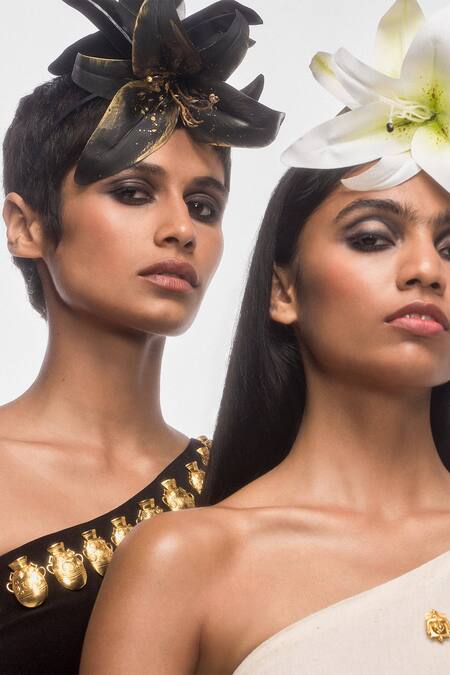 Buy Masaba Ivory Cotton Embroidery Asymmetric The Tamil Print One Shoulder Tunic With Pant Online at Aza Fashions Buy_Masaba_Ivory Cotton Embroidery Asymmetric The Tamil Print One Shoulder Tunic With Pant _Online_at_Aza_Fashions