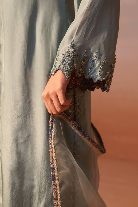 Nitika Gujral Green Silk, Organza Embroidery, Zari V-neck Bloom Kurta Palazzo Set at Aza Fashions Nitika Gujral_Green Silk, Organza Embroidery, Zari V-neck Bloom Kurta Palazzo Set _at_Aza_Fashions