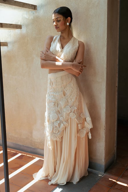 PIRI INDIA Beige Organza, Georgette, Net Beads, Sequins, Cut-out Upper Skirt Lehenga Set Online at Aza Fashions PIRI INDIA_Beige Organza, Georgette, Net Beads, Sequins, Cut-out Upper Skirt Lehenga Set _Online_at_Aza_Fashions