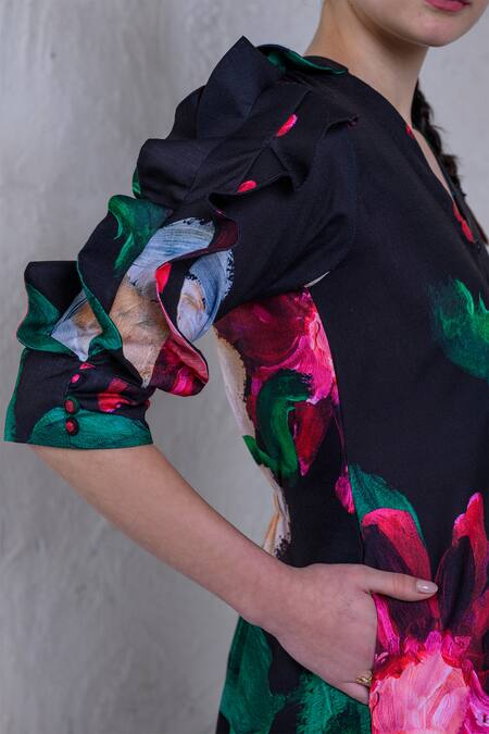 The Dramebaaz CO Black Art Twill Printed Floral V Neck La Vie En Rose Pattern Ruffle Dress Online at Aza Fashions The Dramebaaz CO_Black Art Twill Printed Floral V Neck La Vie En Rose Pattern Ruffle Dress _Online_at_Aza_Fashions