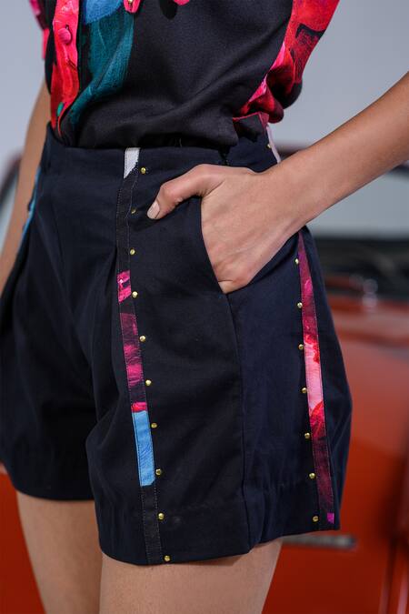 Buy The Dramebaaz CO Black Art Twill Printed Floral V Neck La Vie En Rose Pattern Shirt And Shorts Set Online at Aza Fashions Buy_The Dramebaaz CO_Black Art Twill Printed Floral V Neck La Vie En Rose Pattern Shirt And Shorts Set _Online_at_Aza_Fashions