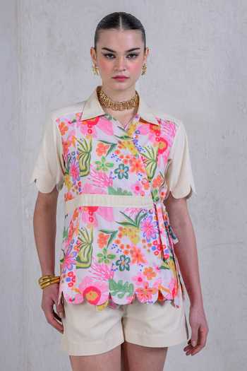 The Dramebaaz CO White Art Twill Print Floral Stand Garden Glam Side-tie Shirt With Shorts Online at Aza Fashions The Dramebaaz CO_White Art Twill Print Floral Stand Garden Glam Side-tie Shirt With Shorts _Online_at_Aza_Fashions