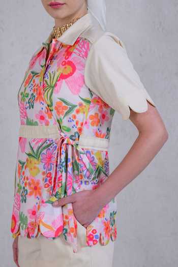 Shop The Dramebaaz CO White Art Twill Print Floral Stand Garden Glam Side-tie Shirt With Shorts Online at Aza Fashions Shop_The Dramebaaz CO_White Art Twill Print Floral Stand Garden Glam Side-tie Shirt With Shorts _Online_at_Aza_Fashions