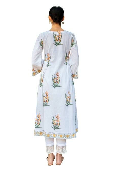 Buy_Maison Shefali_Ivory Cotton, Chanderi, Kota Doria Floral Hand Block Print Kurta And Pant Set _Online_at_Aza_Fashions