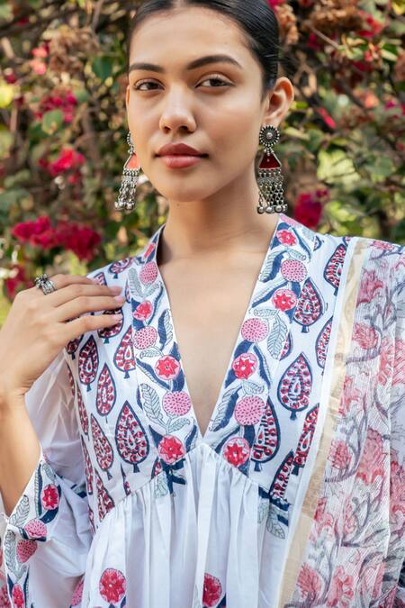 Maison Shefali_Ivory Cotton, Chanderi, Kota Doria Floral Boota Print Kurta Straight Pant Set _at_Aza_Fashions