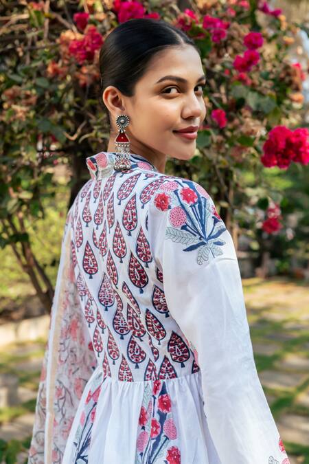 Buy_Maison Shefali_Ivory Cotton, Chanderi, Kota Doria Floral Boota Print Kurta Straight Pant Set 