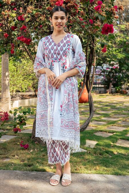 Buy Maison Shefali Ivory Cotton, Chanderi, Kota Doria Hand Block Print Gathered Kurta Set Online at Aza Fashions Buy_Maison Shefali_Ivory Cotton, Chanderi, Kota Doria Hand Block Print Gathered Kurta Set _Online_at_Aza_Fashions