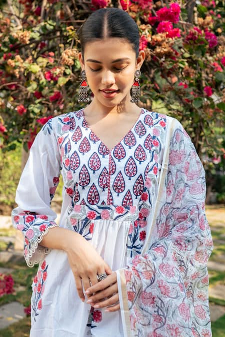 Buy Maison Shefali Ivory Cotton, Chanderi, Kota Doria Hand Block Print Gathered Kurta Set Buy_Maison Shefali_Ivory Cotton, Chanderi, Kota Doria Hand Block Print Gathered Kurta Set
