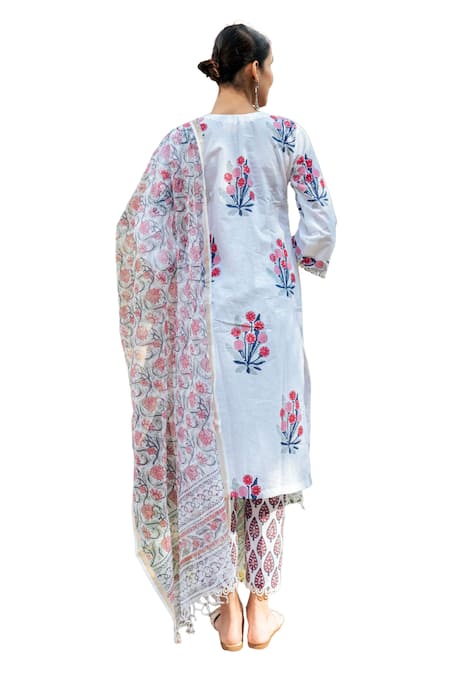 Shop Maison Shefali Ivory Cotton, Chanderi, Kota Doria Hand Block Print Gathered Kurta Set Shop_Maison Shefali_Ivory Cotton, Chanderi, Kota Doria Hand Block Print Gathered Kurta Set