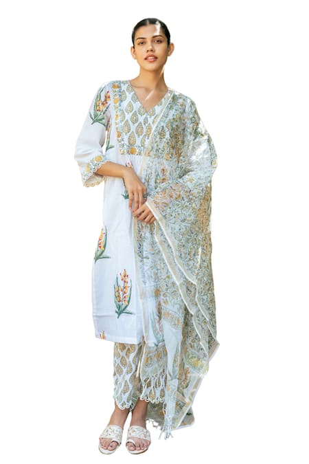 Buy Maison Shefali Ivory Cotton, Chanderi, Kota Doria Lace Hand Block Print Gathered Kurta Pant Set Online at Aza Fashions Buy_Maison Shefali_Ivory Cotton, Chanderi, Kota Doria Lace Hand Block Print Gathered Kurta Pant Set _Online_at_Aza_Fashions
