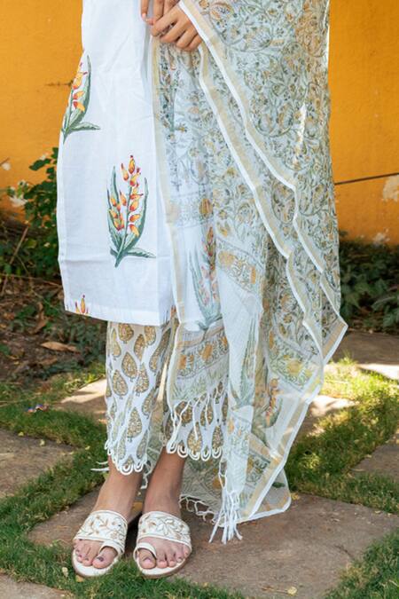 Shop Maison Shefali Ivory Cotton, Chanderi, Kota Doria Lace Hand Block Print Gathered Kurta Pant Set Shop_Maison Shefali_Ivory Cotton, Chanderi, Kota Doria Lace Hand Block Print Gathered Kurta Pant Set