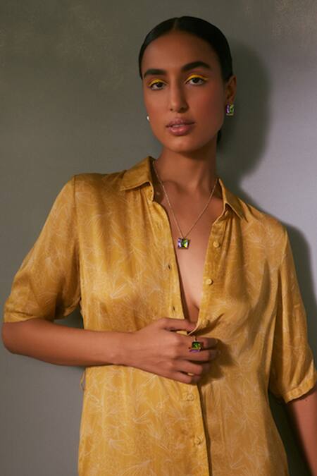 Shop_Voyce Jewellery_Green Two Tone Geometric Swarovski Embellished Necklace _Online_at_Aza_Fashions