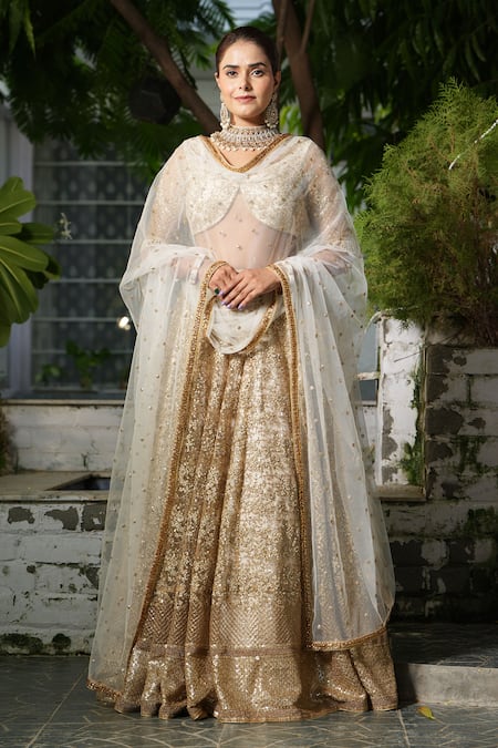 Studio Twelve 11_Beige Net, Linen Sequins, Embroidery Plunge Neck Floral And Lehenga Set _Online_at_Aza_Fashions