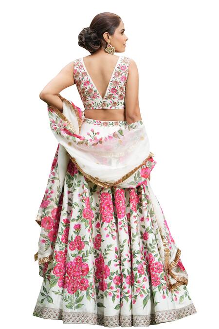 Buy_Studio Twelve 11_Ivory Chanderi Silk, Organza Embroidery, Sequins Floral Hand Painted Lehenga Set 