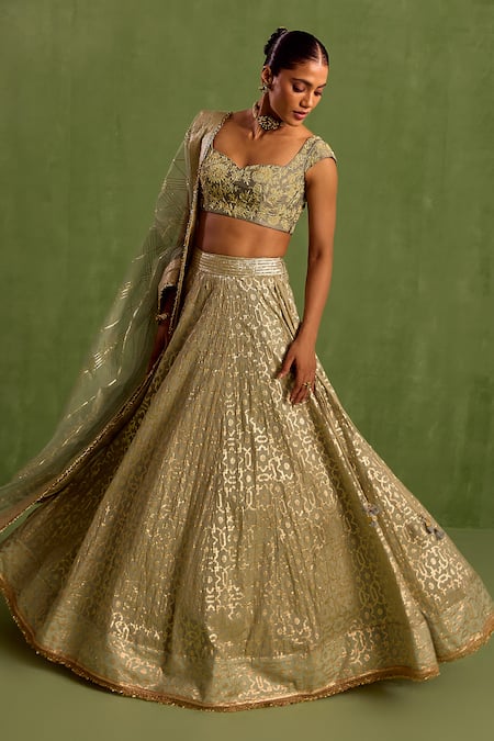 Neha Khullar Green Chanderi Silk, Organza Embroidery Woven Geometric Jaal Lehenga Set at Aza Fashions Neha Khullar_Green Chanderi Silk, Organza Embroidery Woven Geometric Jaal Lehenga Set _at_Aza_Fashions