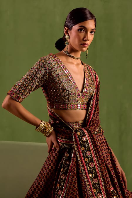 Buy_Neha Khullar_Black Organza, Crepe Beads, Mirrors, Cut Work Miniature Butti Print Lehenga Set 