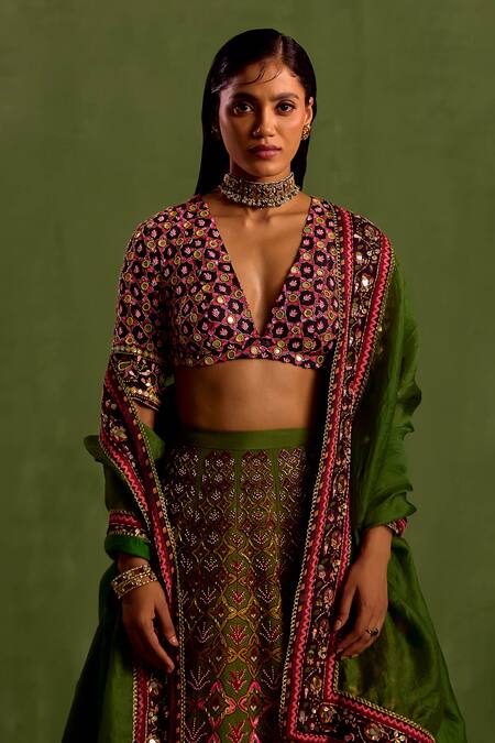 Buy Neha Khullar Green Organza, Crepe, Viscose Cut Work, Beads, Quatrefoil Hand Lehenga Set Online at Aza Fashions Buy_Neha Khullar_Green Organza, Crepe, Viscose Cut Work, Beads, Quatrefoil Hand Lehenga Set _Online_at_Aza_Fashions