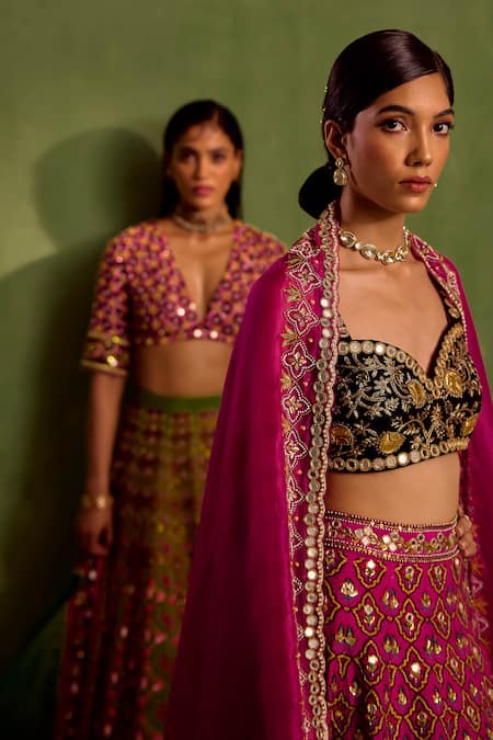 Neha Khullar Green Organza, Crepe, Viscose Cut Work, Beads, Quatrefoil Hand Lehenga Set at Aza Fashions Neha Khullar_Green Organza, Crepe, Viscose Cut Work, Beads, Quatrefoil Hand Lehenga Set _at_Aza_Fashions