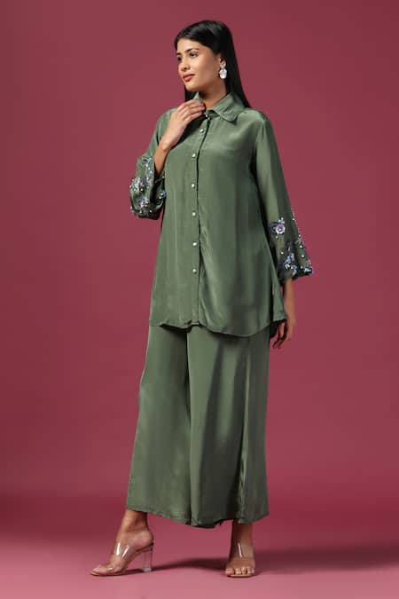 Two Sisters By Gyans_Green Georgette Cut Work, Pearls, Sequins Collared 3d Shirt Kurta And Pant Set _at_Aza_Fashions