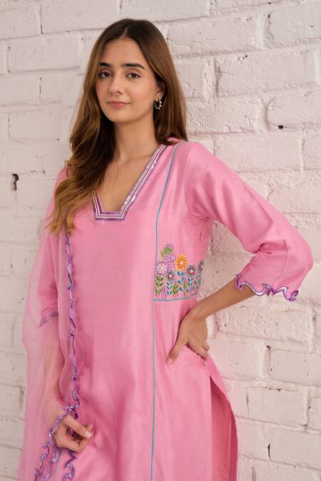 Bhawna Sethi Pink Cotton, Organza, Chanderi Embroidery, Sequins, Beads Peony Hand Kurta Set at Aza Fashions Bhawna Sethi_Pink Cotton, Organza, Chanderi Embroidery, Sequins, Beads Peony Hand Kurta Set _at_Aza_Fashions