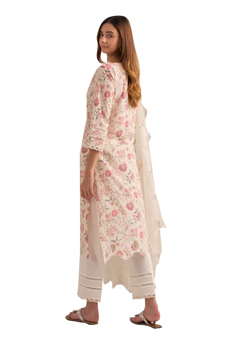 Shop Bhawna Sethi Ivory Cotton, Silk, Chanderi Beads, Embroidery Lily Floral And Leaf Kurta Set Online at Aza Fashions Shop_Bhawna Sethi_Ivory Cotton, Silk, Chanderi Beads, Embroidery Lily Floral And Leaf Kurta Set _Online_at_Aza_Fashions