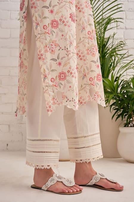 Bhawna Sethi Ivory Cotton, Silk, Chanderi Beads, Embroidery Lily Floral And Leaf Kurta Set at Aza Fashions Bhawna Sethi_Ivory Cotton, Silk, Chanderi Beads, Embroidery Lily Floral And Leaf Kurta Set _at_Aza_Fashions