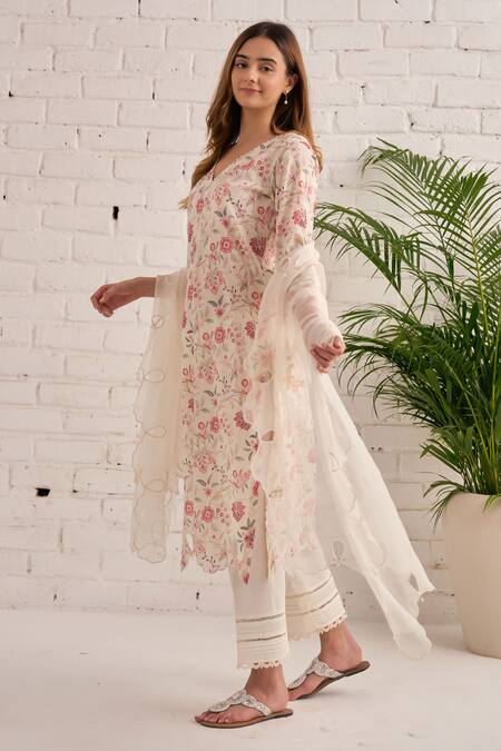 Buy Bhawna Sethi Ivory Cotton, Silk, Chanderi Beads, Embroidery Lily Floral And Leaf Kurta Set Buy_Bhawna Sethi_Ivory Cotton, Silk, Chanderi Beads, Embroidery Lily Floral And Leaf Kurta Set