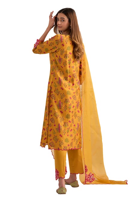 Shop_Bhawna Sethi_Yellow Organza, Chanderi, Cotton, Silk Cut Floral Print Cutwork And Kurta Set _Online_at_Aza_Fashions