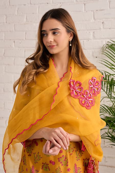 Bhawna Sethi_Yellow Organza, Chanderi, Cotton, Silk Cut Floral Print Cutwork And Kurta Set _at_Aza_Fashions