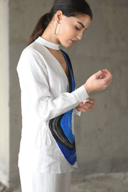 Buy East14 White Cupro Crepe Printed Brush Stroke V-neck Top Online at Aza Fashions Buy_East14_White Cupro Crepe Printed Brush Stroke V-neck Top_Online_at_Aza_Fashions