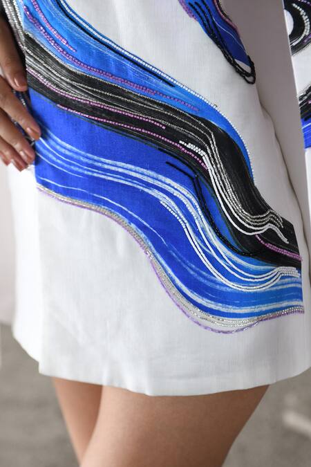 East14 White Cupro Satin Print Brush Stroke V-neck Magnolia Jacket Dress Online at Aza Fashions East14_White Cupro Satin Print Brush Stroke V-neck Magnolia Jacket Dress_Online_at_Aza_Fashions