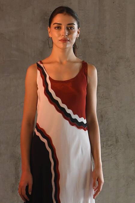 East14_Red Cupro Crepe Print Scallop Stroke Round Baisley Maxi Dress_Online_at_Aza_Fashions