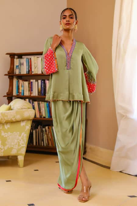 Bhawna Sethi Green Pure Satin Georgette Hand Embroidered Bead V Sage Short Kurta With Skirt Online at Aza Fashions Bhawna Sethi_Green Pure Satin Georgette Hand Embroidered Bead V Sage Short Kurta With Skirt _Online_at_Aza_Fashions