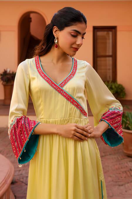 Buy Bhawna Sethi Yellow Satin, Georgette, Butter Hand Embroidered Angarkha Anarkali With Pant Buy_Bhawna Sethi_Yellow Satin, Georgette, Butter Hand Embroidered Angarkha Anarkali With Pant