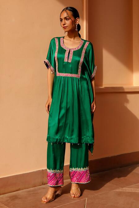 Bhawna Sethi_Green Pure Satin Georgette Embroidered Round Contrast Panel Kaftan With Pant _Online_at_Aza_Fashions