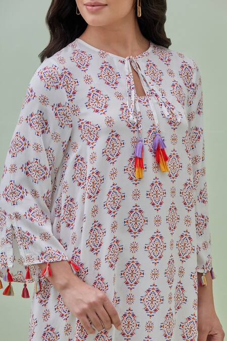 Buy_Grass & Sunshine_Off White Viscose Tassels Round Bohemian Geometric Print Kurta And Dhoti Pant Set _Online_at_Aza_Fashions