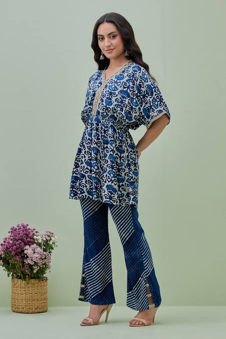 Grass & Sunshine Blue Viscose Lace V-neck Easy Breezy Batik Print Kurta And Pant Set Online at Aza Fashions Grass & Sunshine_Blue Viscose Lace V-neck Easy Breezy Batik Print Kurta And Pant Set _Online_at_Aza_Fashions