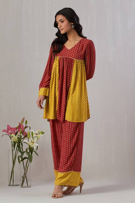 Grass & Sunshine Red Rayon Embroidery V-neck Bohemian Floral Print Kurta And Pant Set Online at Aza Fashions Grass & Sunshine_Red Rayon Embroidery V-neck Bohemian Floral Print Kurta And Pant Set _Online_at_Aza_Fashions
